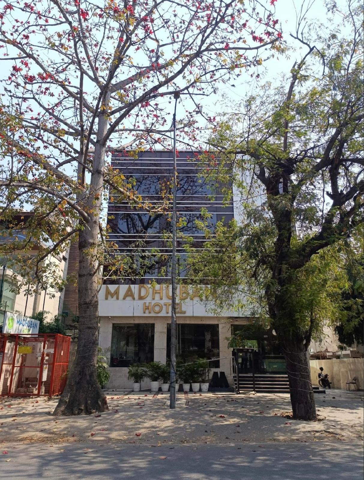 Madhuban Hotel , Нью-Делі Екстер'єр фото